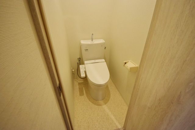 トイレ　※別部屋参考写真