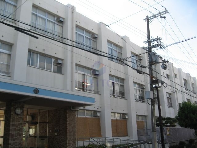 小学校　大阪市立梅香小学校（小学校）まで659m