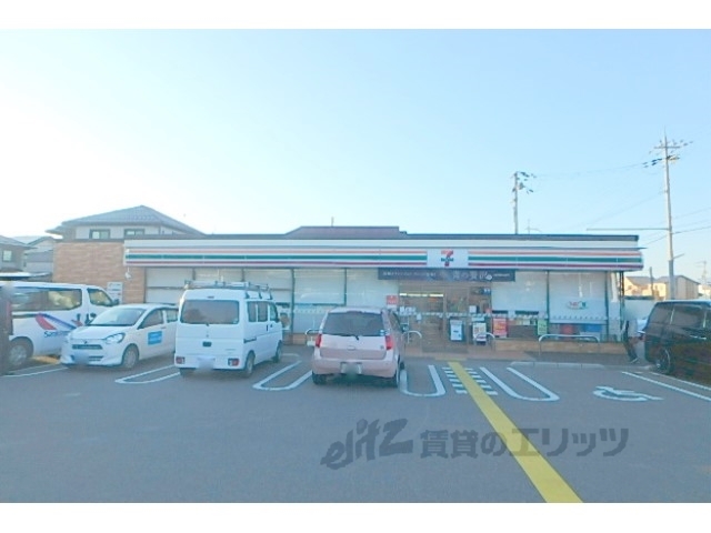 コンビニ　セブンイレブン栗東中沢店（コンビニ）まで800m