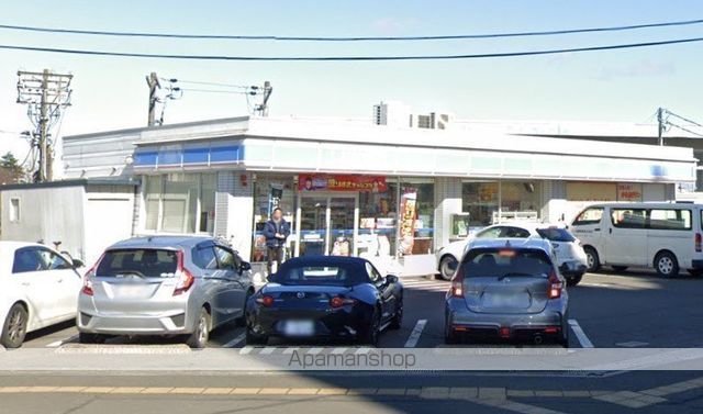 コンビニ　ローソン（コンビニ）まで711m