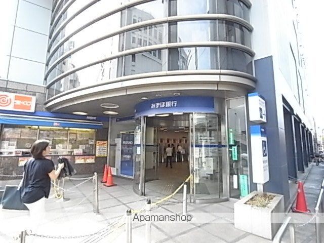 銀行　みずほ銀行荻窪支店（銀行）まで193m