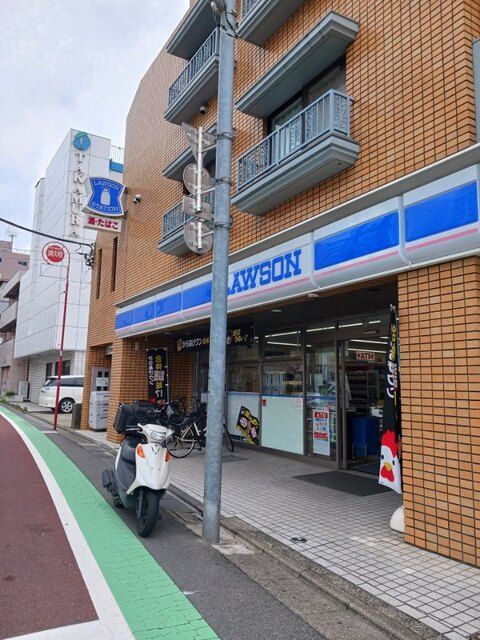 コンビニ　ローソン世田谷代田駅前店（コンビニ）まで350m