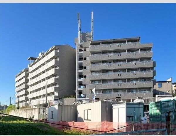 Gran Pino 春日の外観写真
