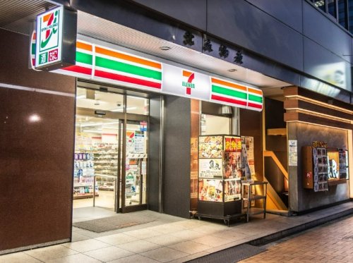 コンビニ　セブンイレブン 茅場町駅前店（コンビニ）まで203m