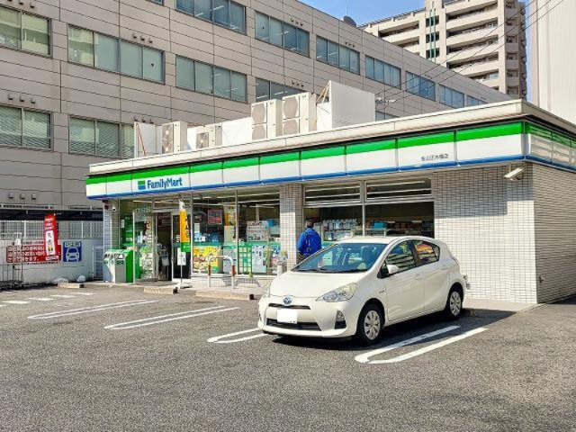 コンビニ　ファミリーマート 金山正木橋店（コンビニ）まで259m