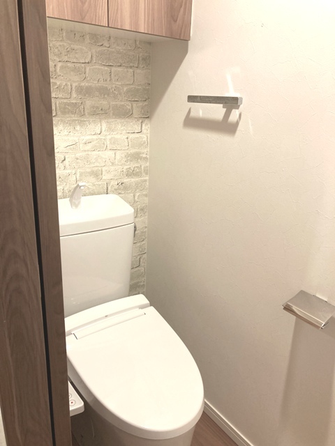 トイレ　※写真は同タイプ住戸です。