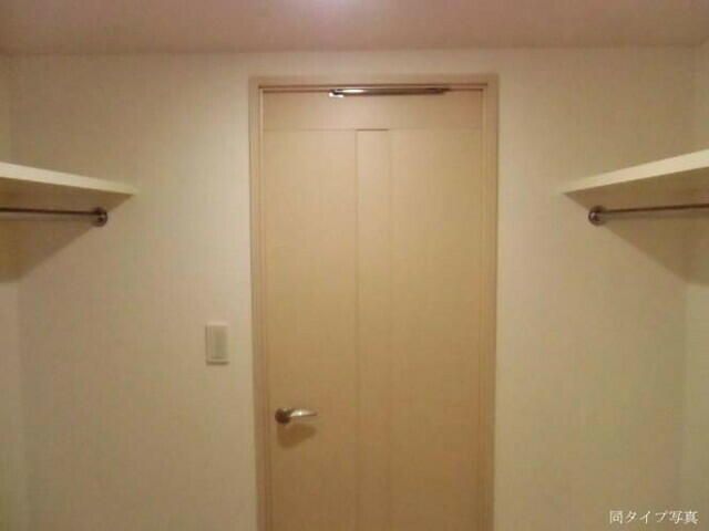 収納　写真は同タイプ住居です