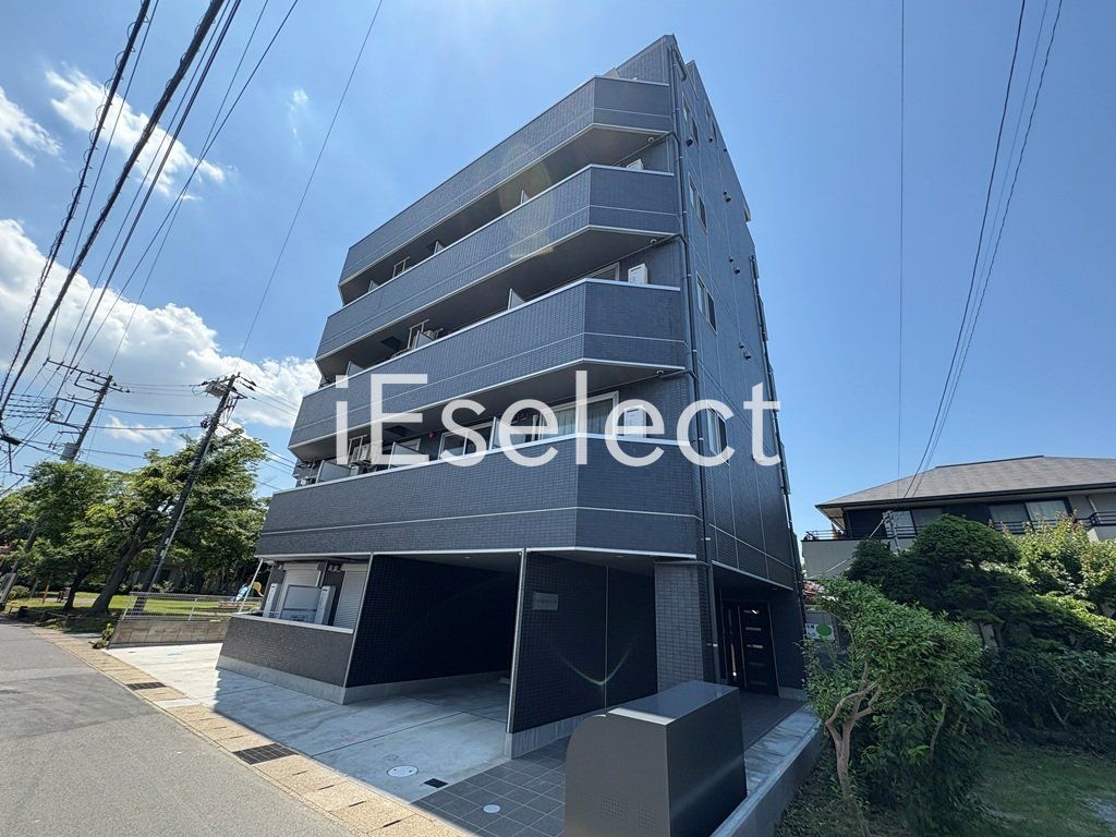 建物外観　新築！インターネット無料の鉄骨造のお部屋です。
