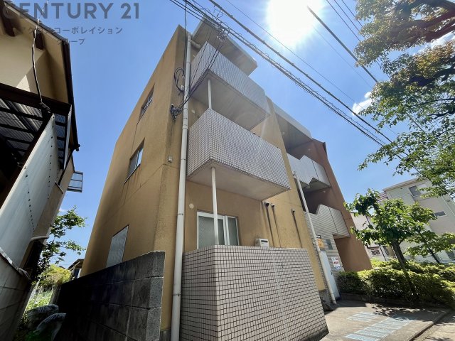 建物外観　敷地内にバイク置場あります！