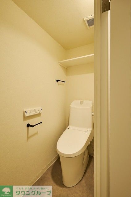 トイレ　※写真は同タイプ住戸です。