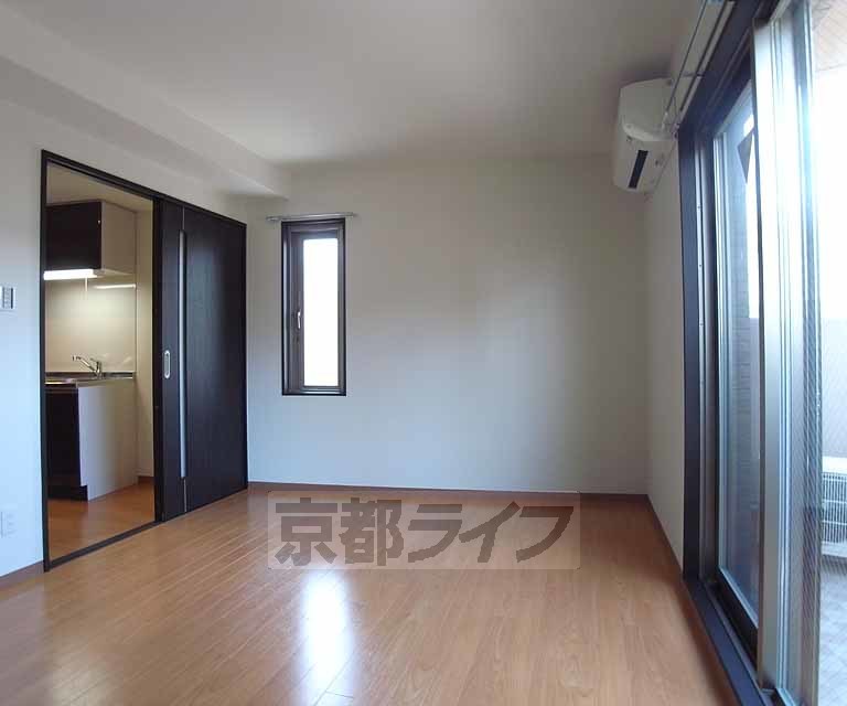 居室・リビング　綺麗なお部屋です。