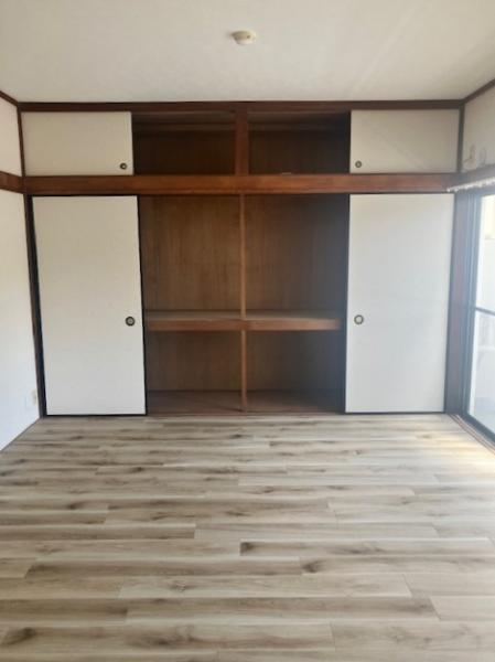 収納　約７．５帖洋室の収納スペース