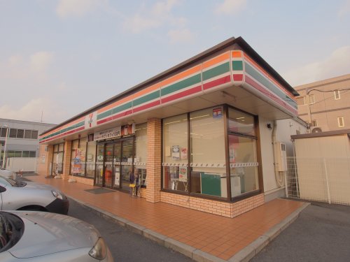 コンビニ　セブンイレブン 広島海田曙町店（コンビニ）まで438m