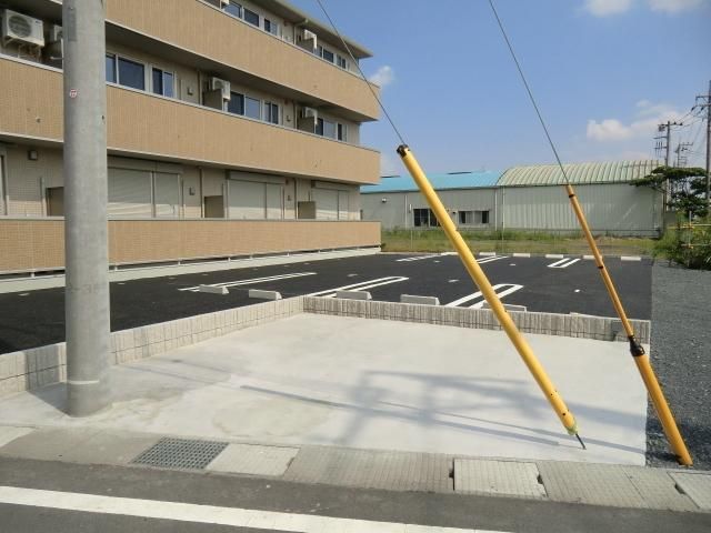 駐車場　敷地内駐車場