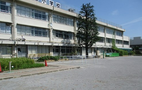 その他　板橋区立高島第三小学校（その他）まで973m