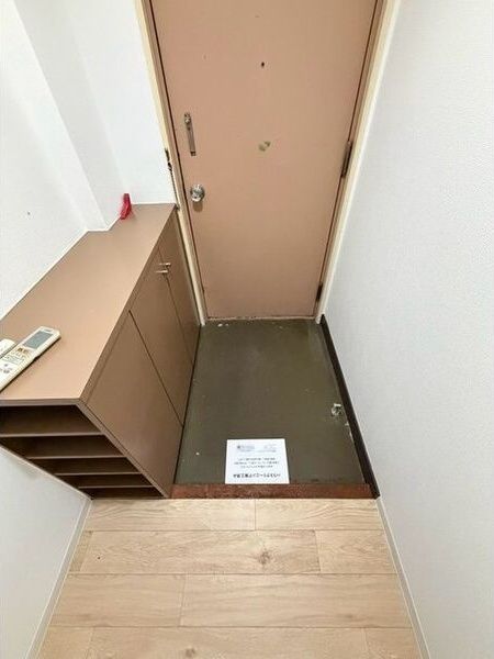 玄関　別号室の画像の為、ご参考にしてください。