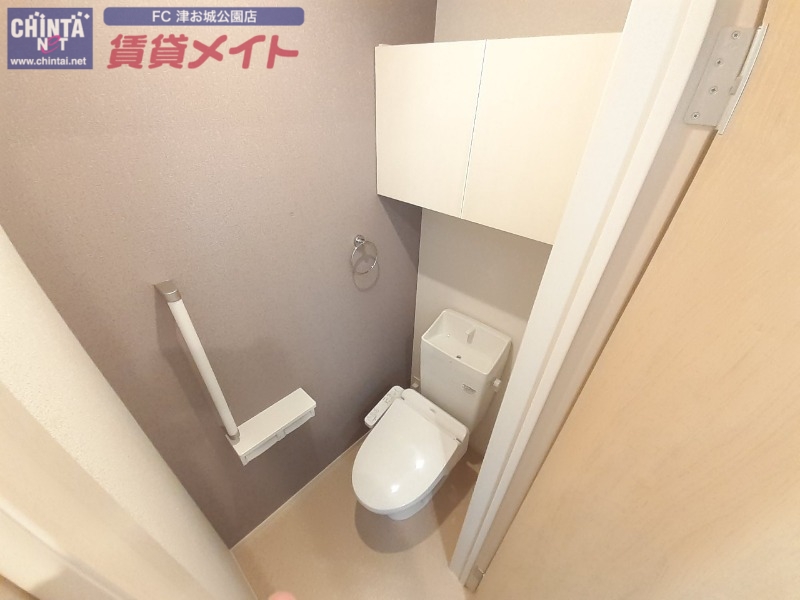 トイレ　反転タイプ参考写真