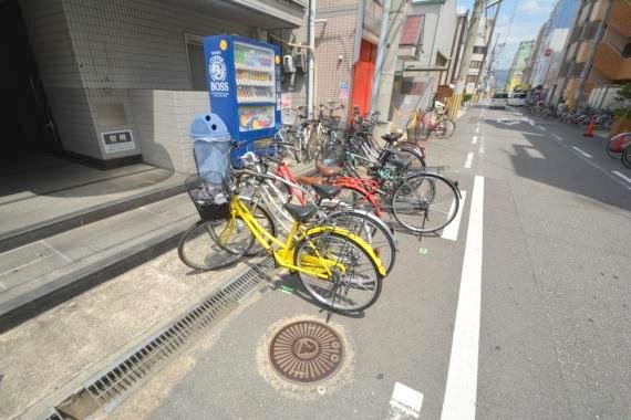 駐車場　あなたの大事な自転車も安心してとめることができますね。