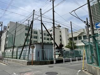 中学校　大阪市立南中学校（中学校）まで228m