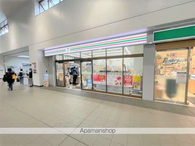 コンビニ　セブンイレブン（コンビニ）まで382m