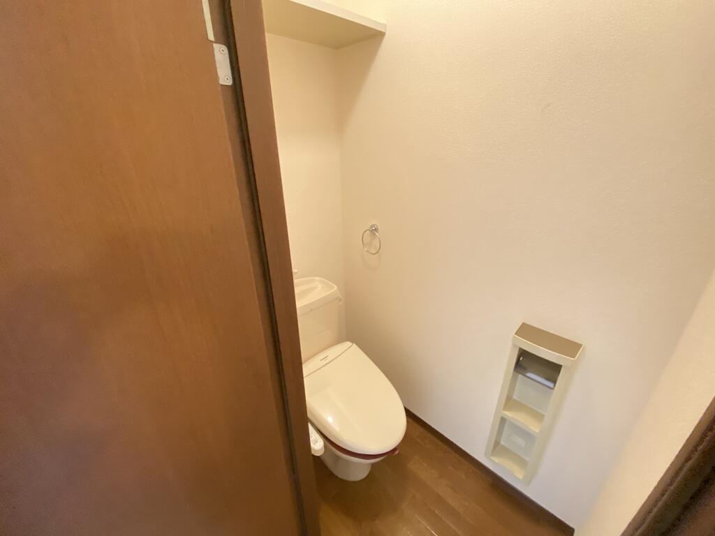 トイレ　左右反転タイプ間取り・101号室の写真です。