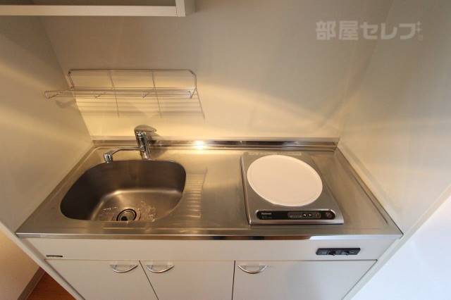 その他部屋・スペース　ＩＨコンロが備わります。