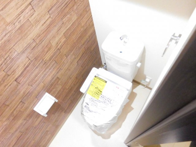 阪急京都線 高槻市駅 徒歩18分 3階建 築9年のトイレ写真