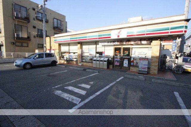 コンビニ　セブンイレブン（コンビニ）まで377m