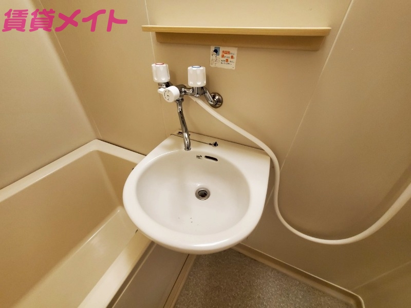 洗面設備　同型タイプ画像