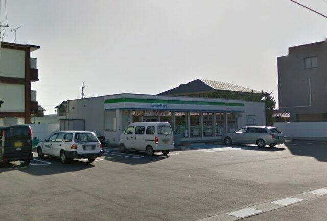 コンビニ　ファミリーマート和歌山湊一丁目店（コンビニ）まで1058m