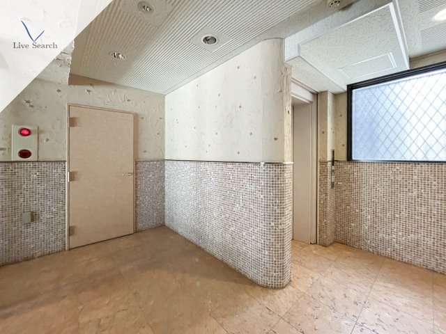 ロビー　建物の内部です