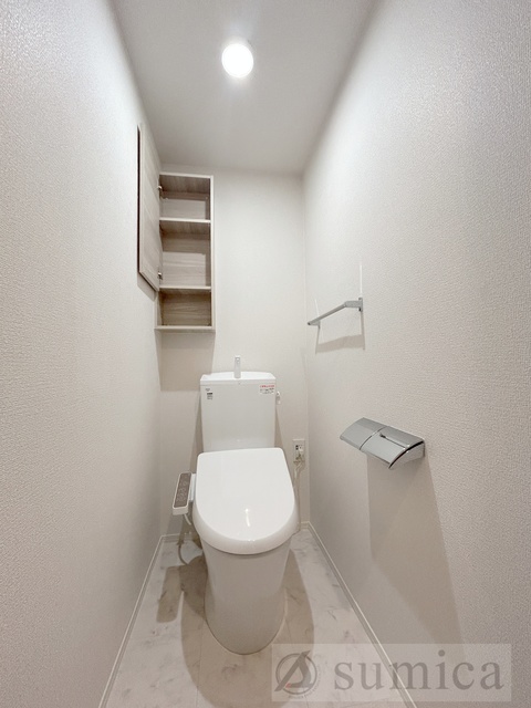 ＪＲおおさか東線 放出駅 徒歩10分 3階建 築1年のトイレ写真