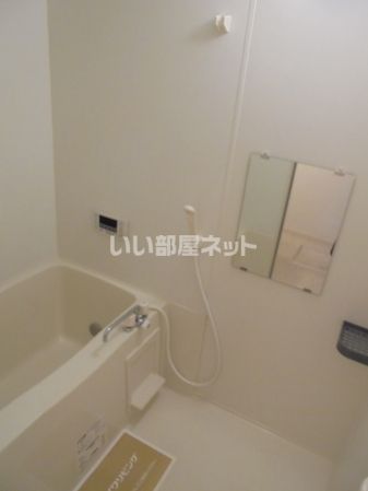ロイヤルタウン Bの風呂写真