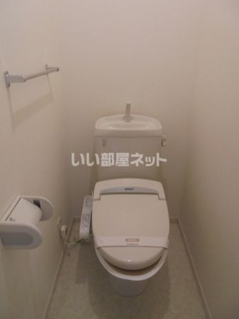 ロイヤルタウン Bのトイレ写真