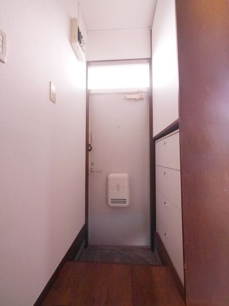 ベルヴィルハイツの玄関写真