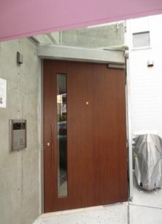 エントランス　防犯面もばっちりです！
