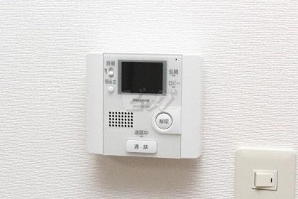 セキュリティ　来客の顔が見えて安心！TVモニターホン付きです♪
