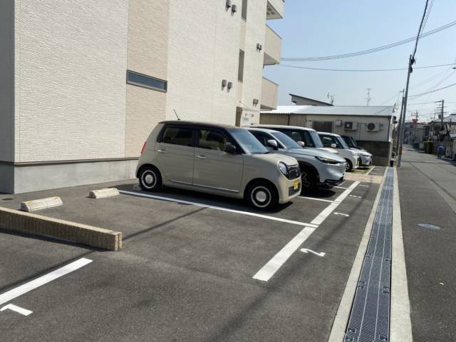 駐車場　駐車場