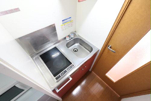 キッチン　２口コンロ付きラジエントヒータを設置