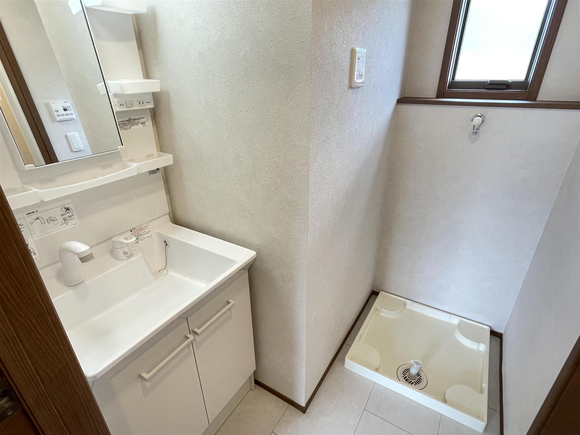 山形市 2階建 築2年の内装写真