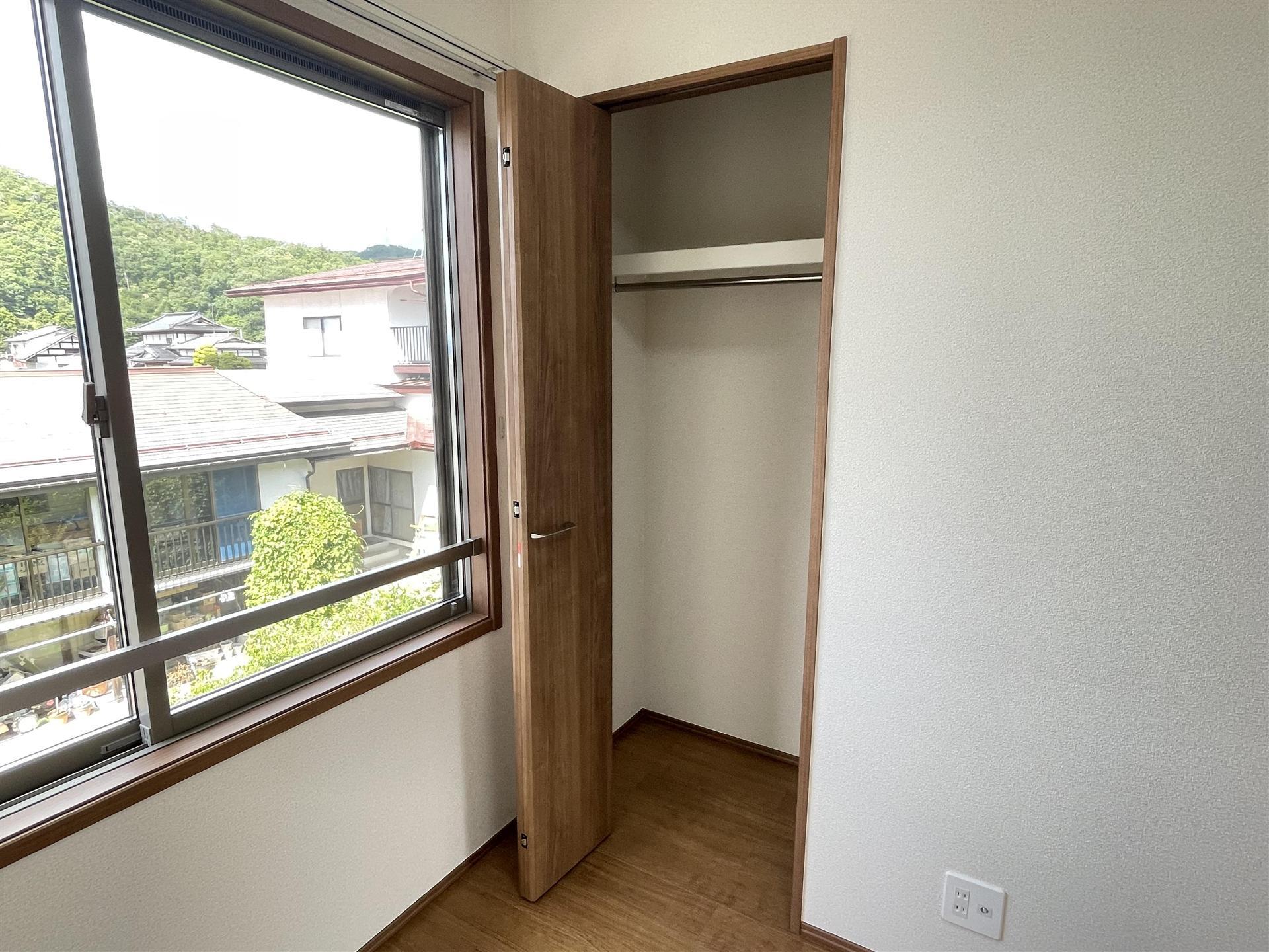 山形市 2階建 築2年の内装写真