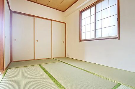 ブルームライフ向ヶ丘遊園の居間写真
