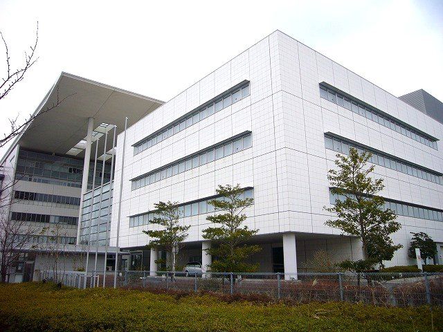大学・短大　神奈川県立保健福祉大学（大学・短大）まで674m