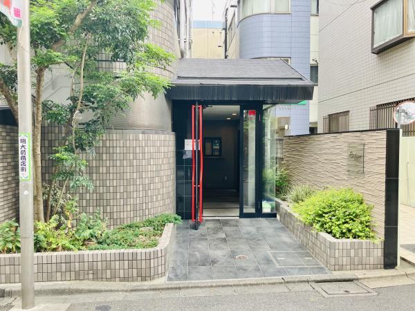 リシェス明大前の外観写真
