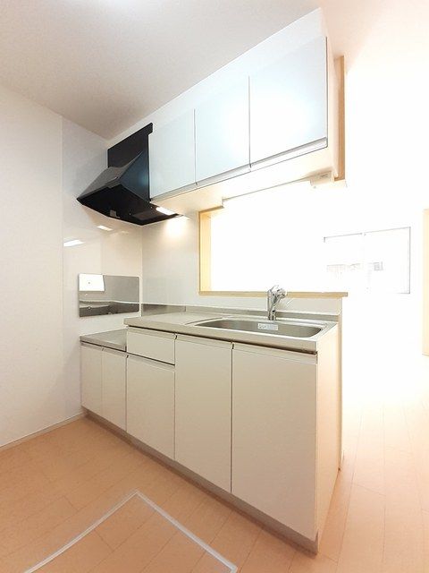 ＪＲ信越本線 茨目駅 徒歩2分 2階建 築15年のキッチン写真