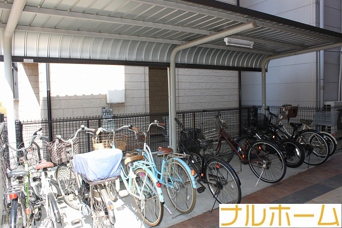 地下鉄谷町線 長原駅 徒歩8分 3階建 築24年の外観写真