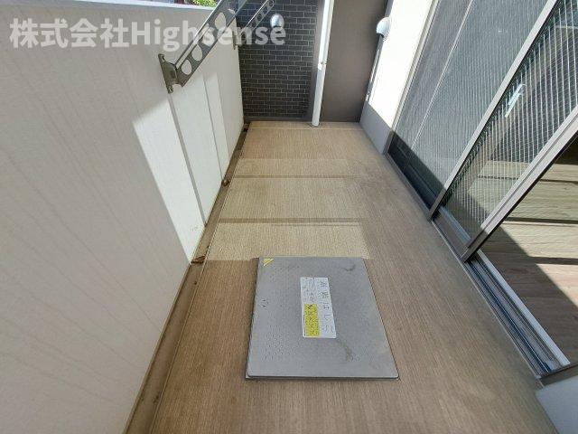 バルコニー　陽当たり良好なバルコニーです