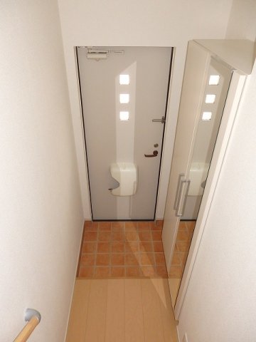 玄関　シンプルで使いやすい玄関です