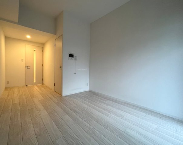 エスリード大阪城PREMIERの居間写真