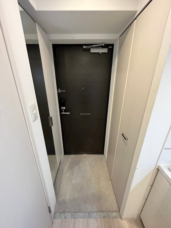 エスリード大阪城PREMIERの玄関写真
